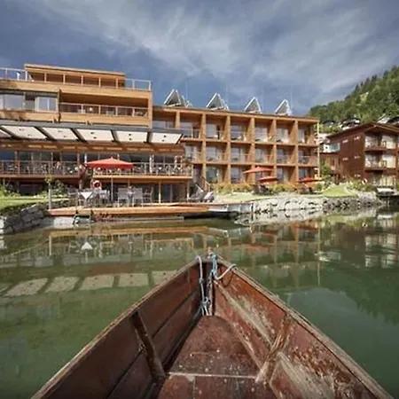 제빌라 프레이버그 4*